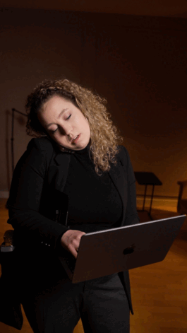 Claudia GIF